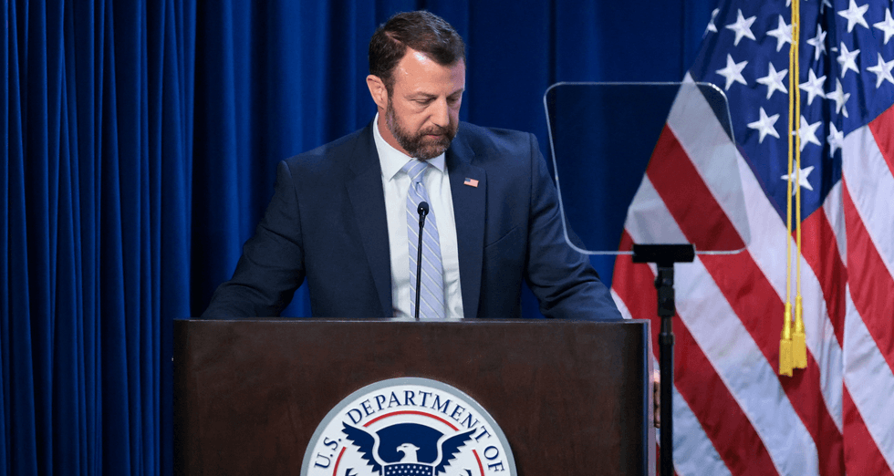 Former DHS official kicks legs out from under Mullin's first big immigration proposal