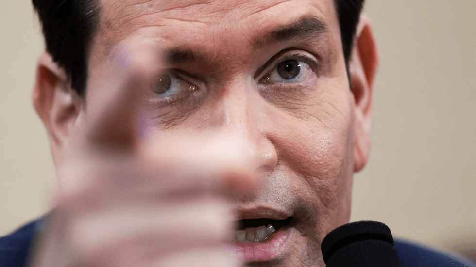 Stammering Marco Rubio caught off guard by question about who joined his UAE meeting