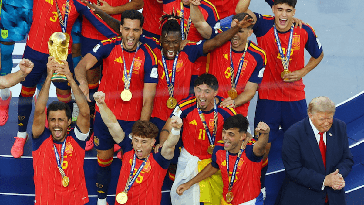 Trump globally mocked as Spain seemingly edits his World Cup photobomb: 'That's awesome'