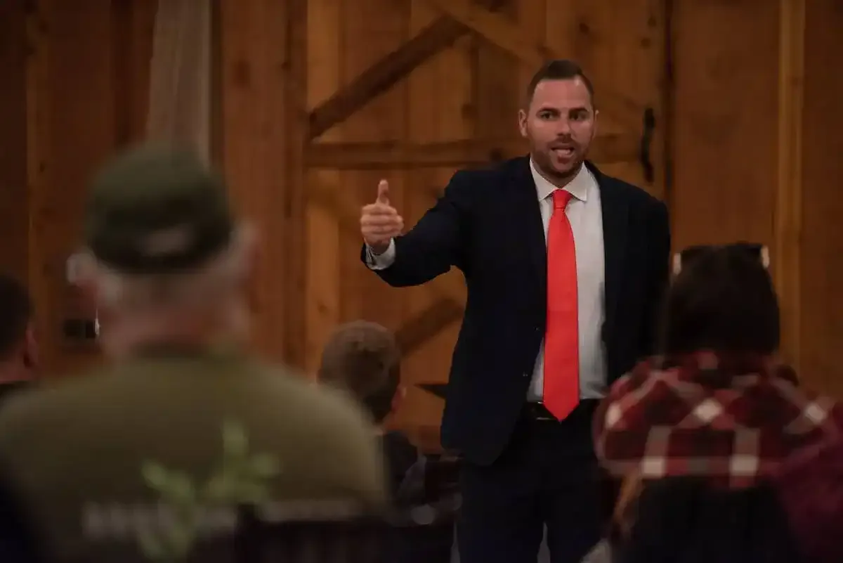 Trump-backed pastor drops Congress bid amid flirting scandal