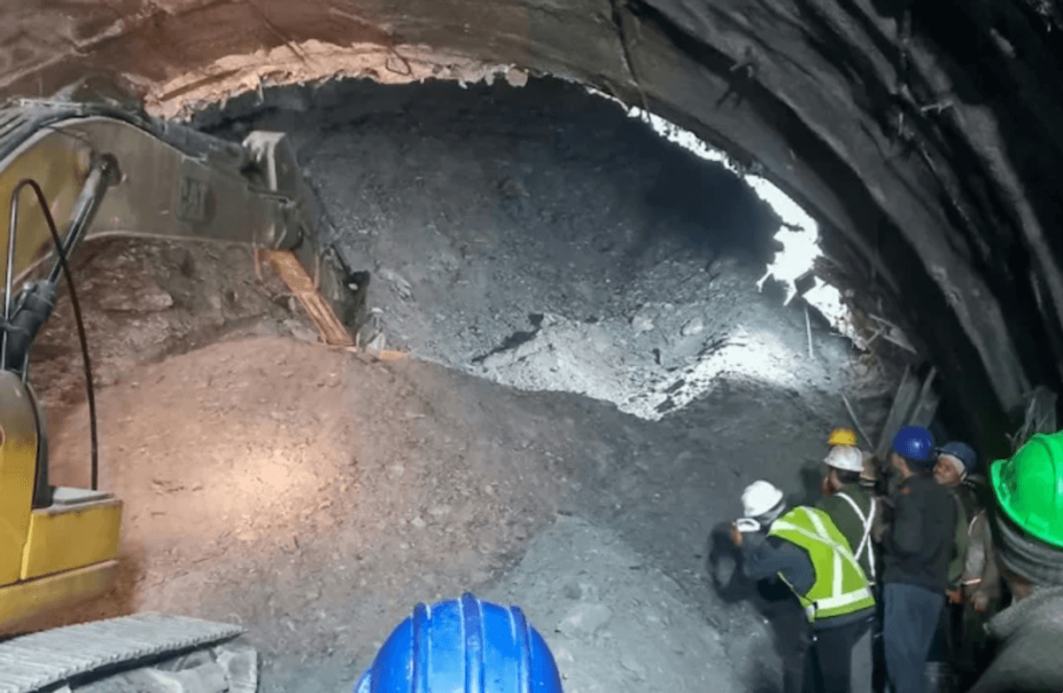 Indian rescuers send medicine to tunnel workers trapped for four days