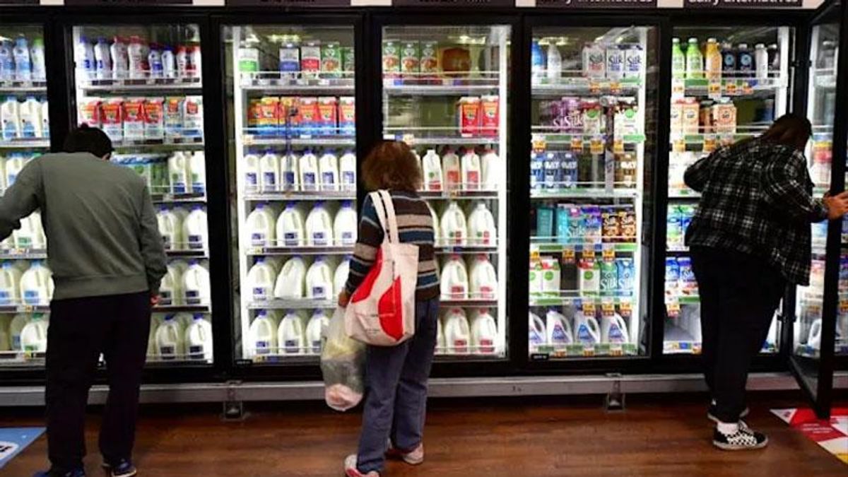 Yes, it’s the economy — but the state of democracy, abortion and Ukraine loom large as issues before 2022 midterms