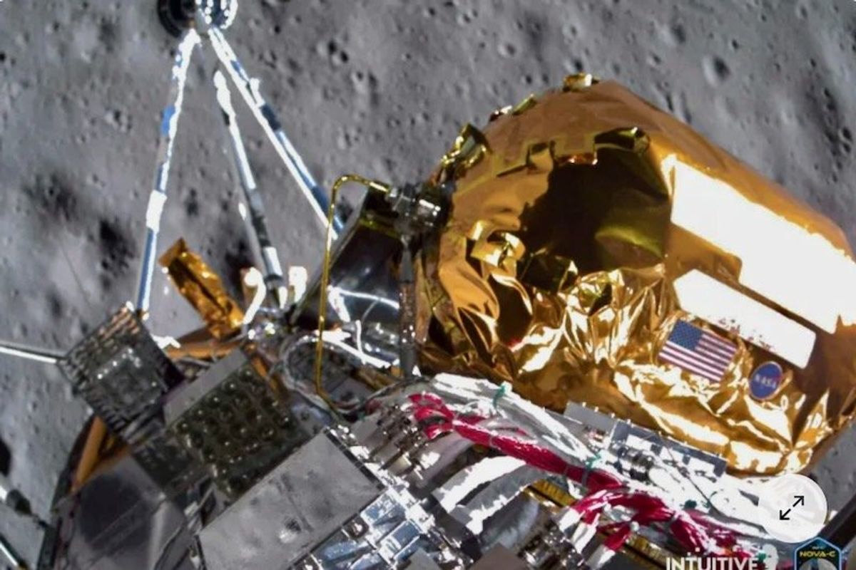 U.S. Moon lander's battery likely has hours left: company