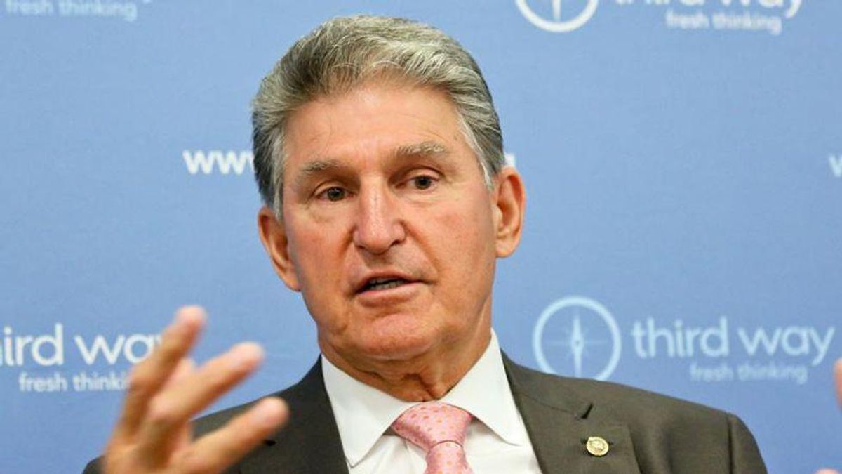 Joe Manchin's 'selfishness' and focus on his personal interests are behind an anti-budget vote: columnist