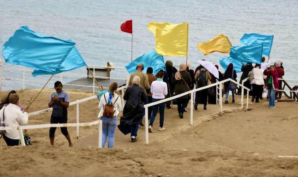 Israeli and Palestinian mothers gather for peace by Dead Sea