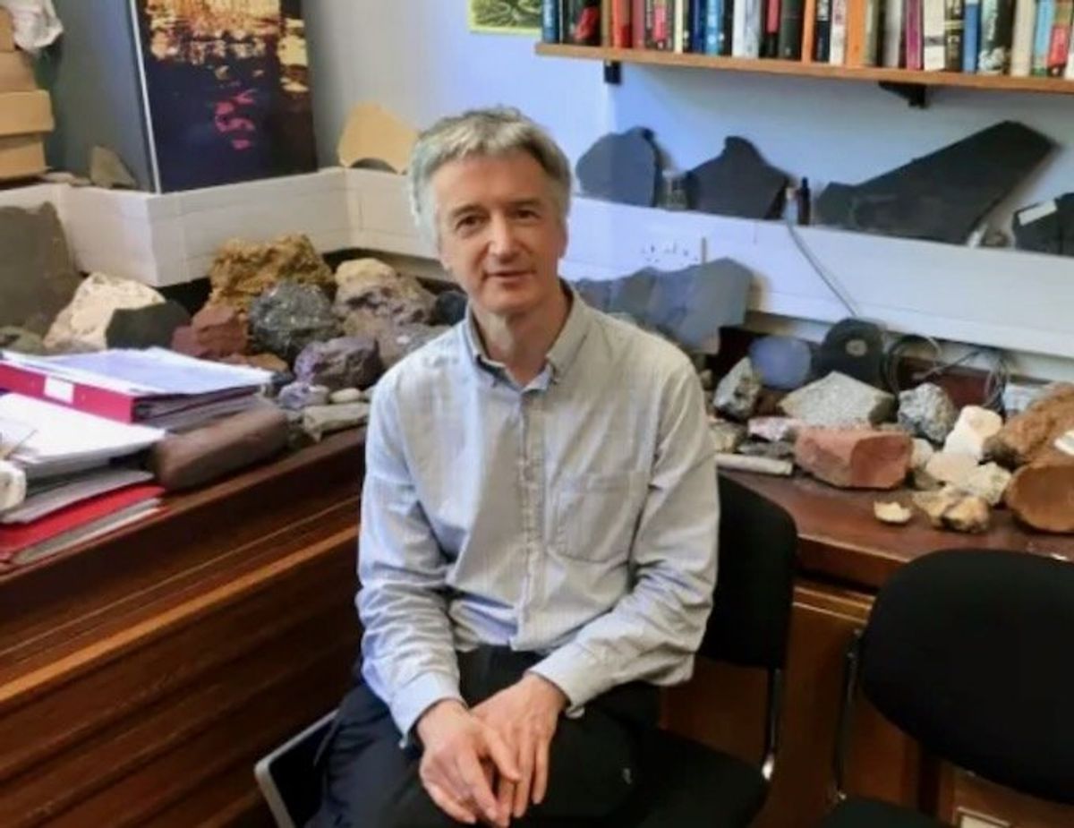 How the weight of the world fell on one geologist's shoulders