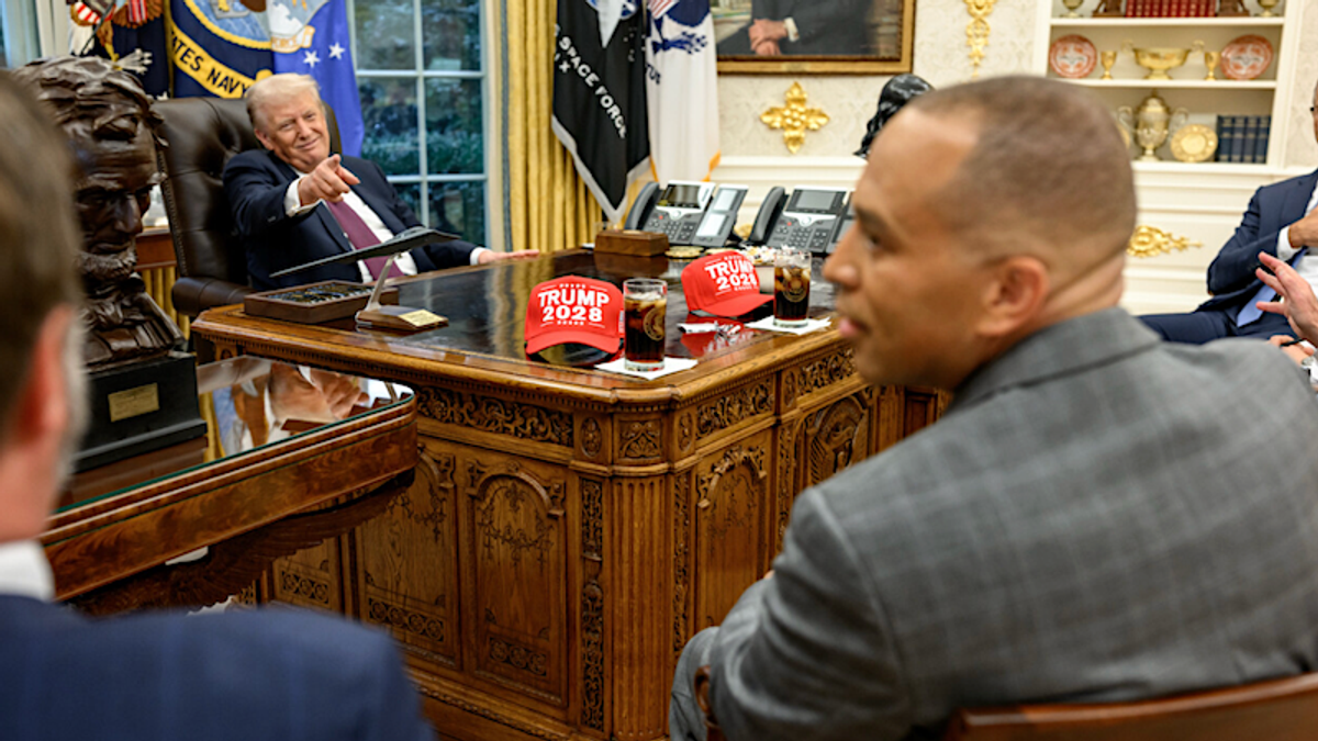 Hakeem Jeffries says Trump meeting exposed GOP shutdown fight to be over ‘fake issue’