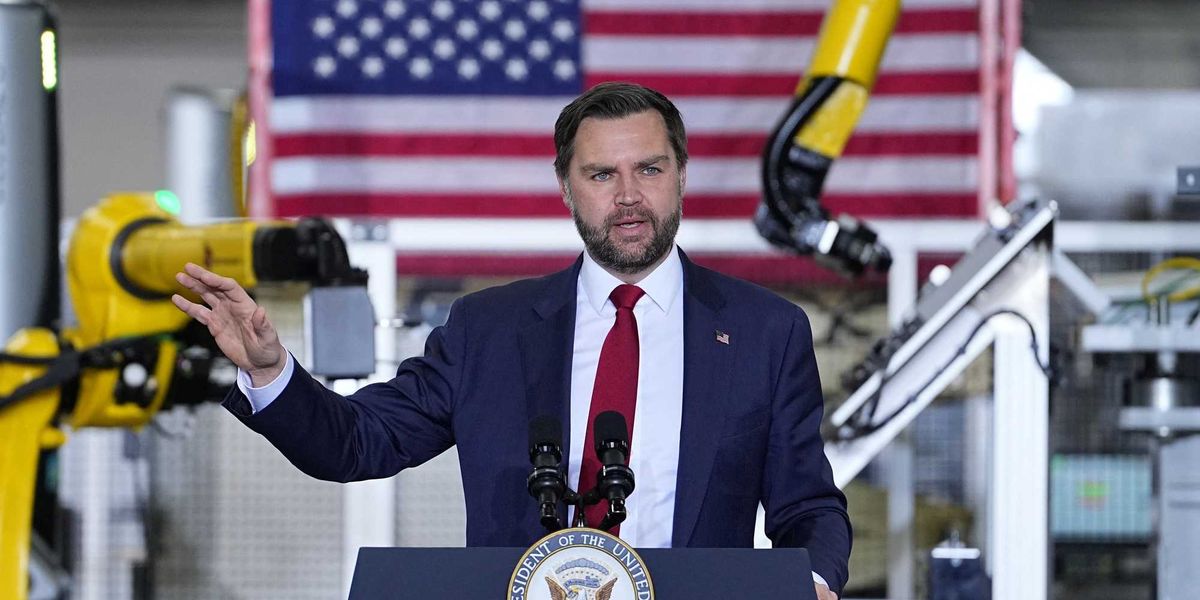 Expert issues stark warning after JD Vance reveals Trump admin's 'mindset' for midterms