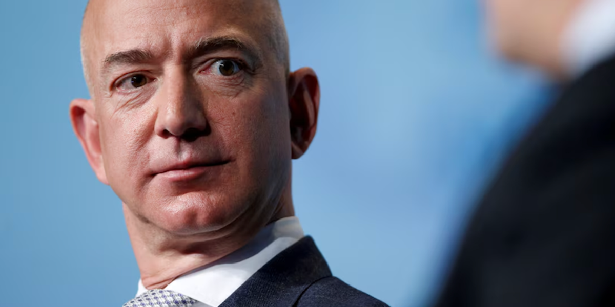 'Every outlet should do this': Onlookers delight as Amazon sparks White House meltdown