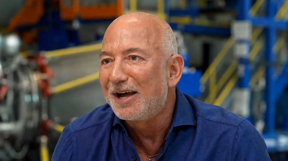 Jeff Bezos scrambles to downplay Trump connection: 'I still call Obama for advice'