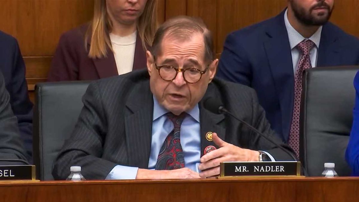 Americans are 'justified in shooting' ICE agents mistaken for 'masked hoodlums': Democrat