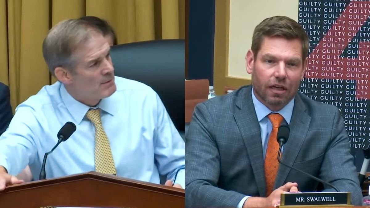 Dem shames Republicans to their faces after they 'hung out with a felon' at Trump meeting