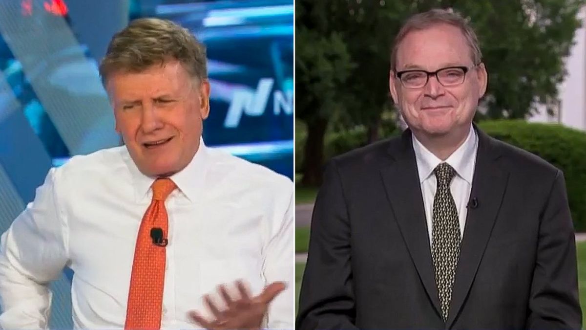 'It would be a $3,000 iPhone': CNBC challenges Trump aide on Apple tariffs