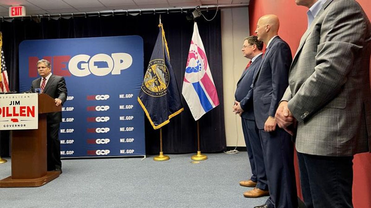 'It's not right': Reporter reacts to Republican governor's 'Communist China' insult