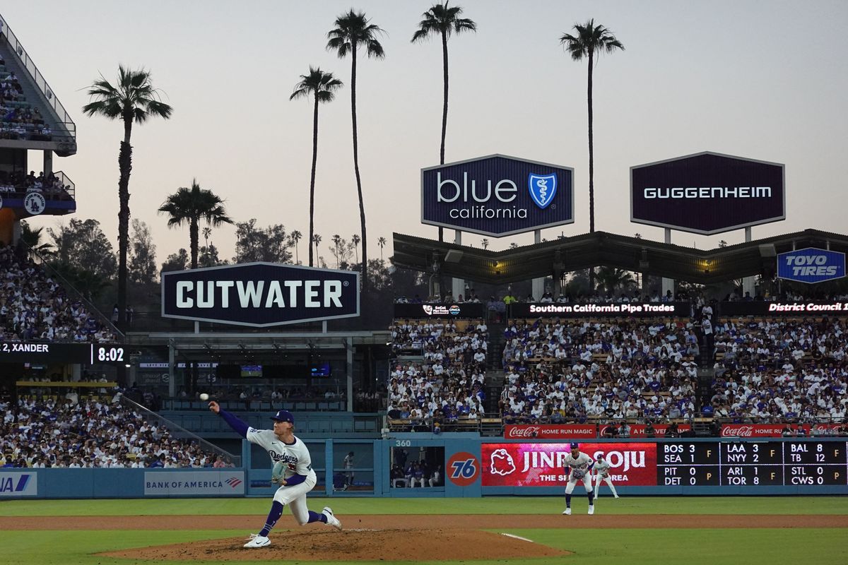 'Never been prouder!' Dodger fans cheer as stadium blocks masked ICE agents