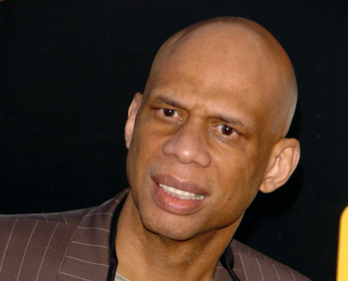 Kareem Abdul-Jabbar urges sponsors to drop Kyrie Irving for promoting Alex Jones