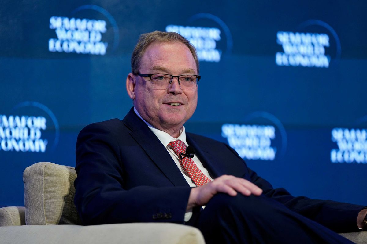 Internet stumped over Trump official's bizarre boast