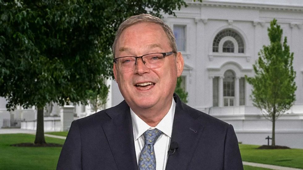 Trump economic adviser brags about 'through the roof' credit card debt due to gas spending