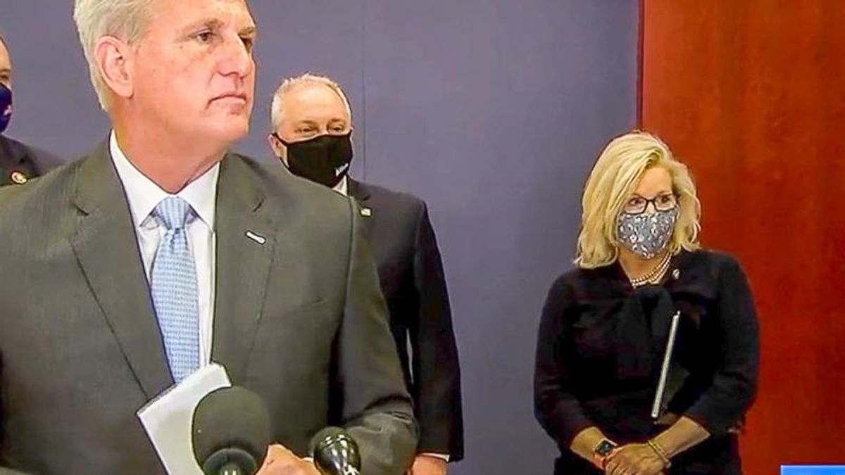 WATCH: Liz Cheney and Kevin McCarthy trapped in awkward silence after disagreeing about Trump's future