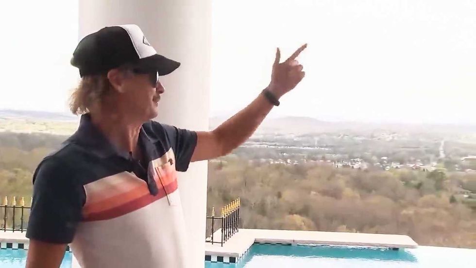 Kid Rock reveals it's 'not the first time' Army helicopters have buzzed his home