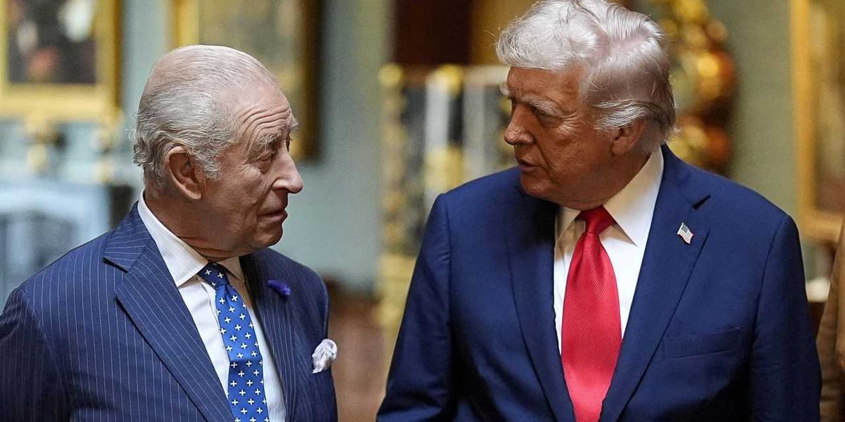 Trump admin's 'embarrassing' flag slip up leaves onlookers astonished