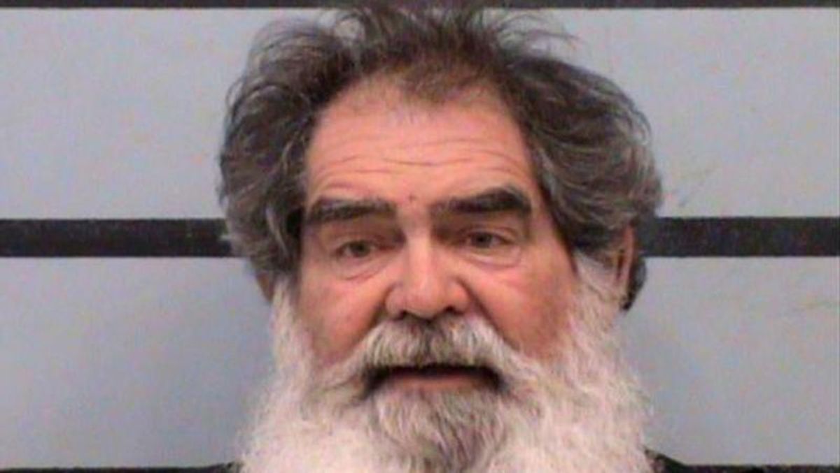 Gunman hijacks National Guard caravan transporting COVID vaccines in Texas: authorities