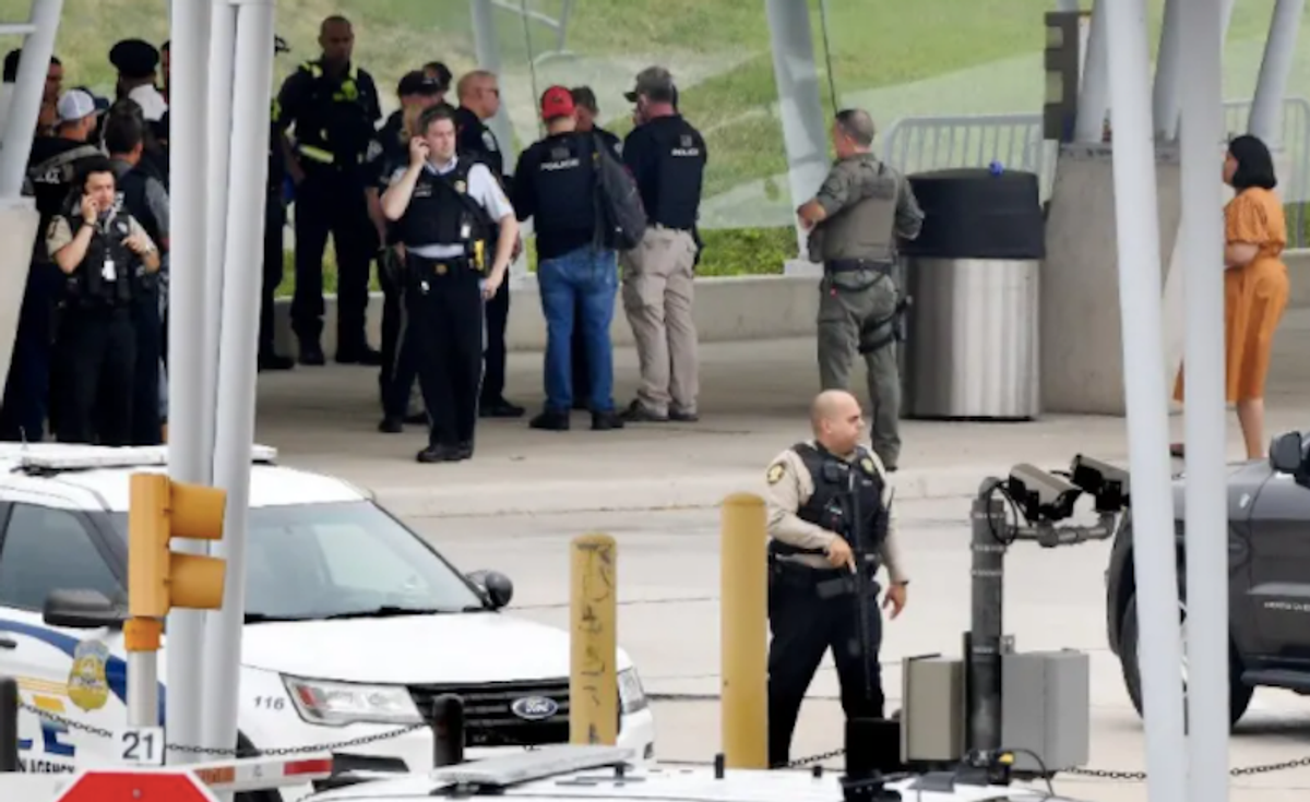 Police officer killed in incident outside Pentagon