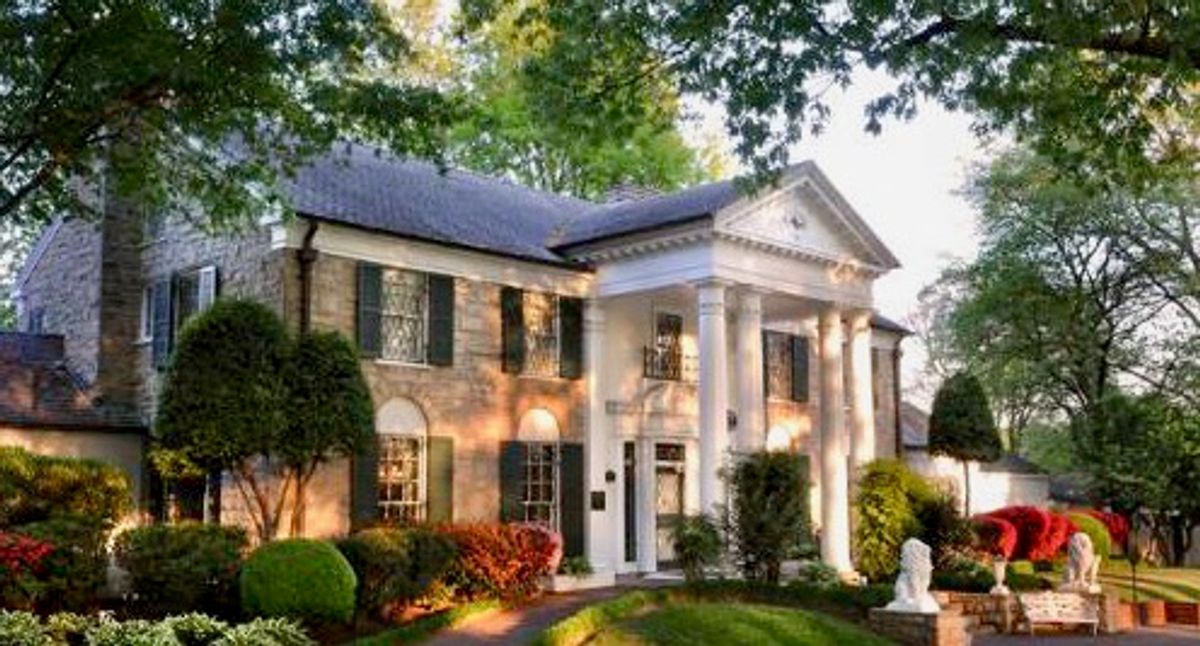 Judge blocks auction of Elvis estate Graceland