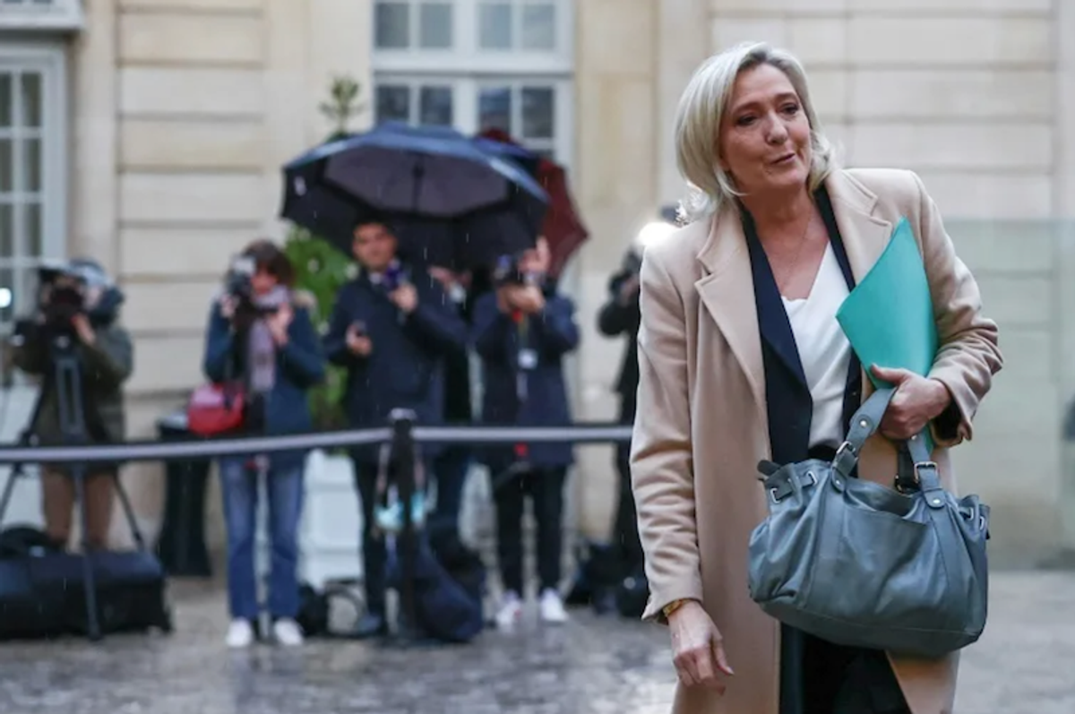 Le Pen meets PM as French government wobbles