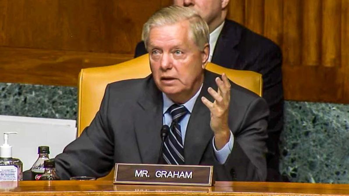 Lindsey Graham wants to kill unemployment benefits because members of his own family 'ain't working'