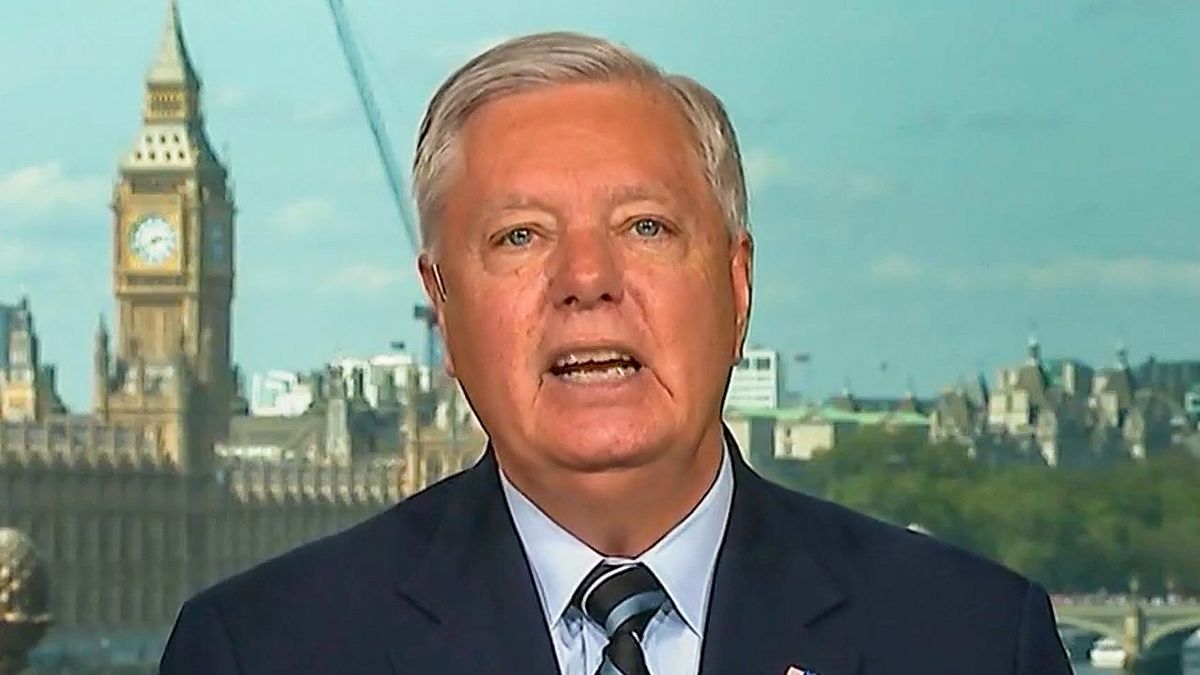 'I will not be intimidated!' Lindsey Graham goes into hysterics over McCarthy's debt ceiling deal