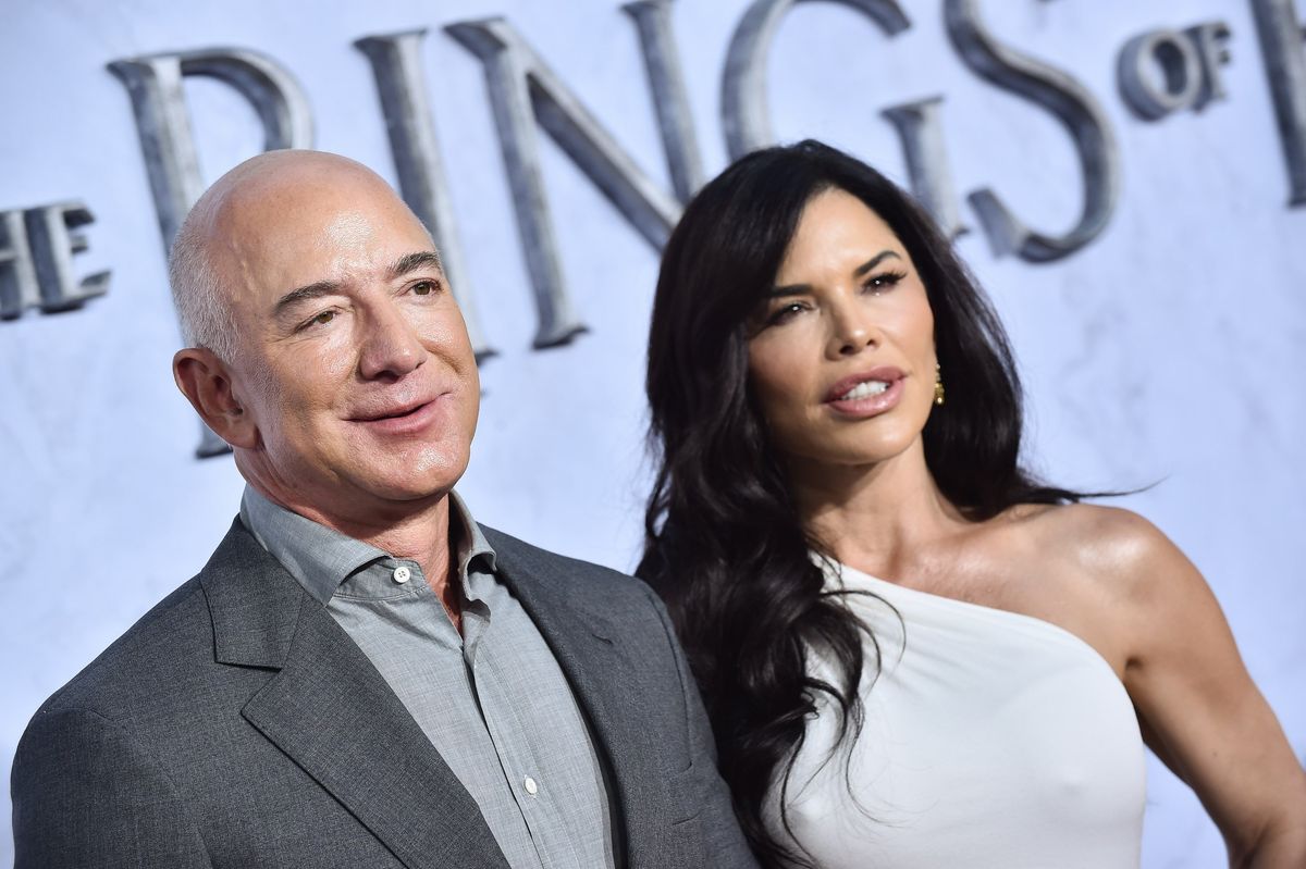 'RIP WaPo': Journalists and historians react in horror to Bezos editorial coup