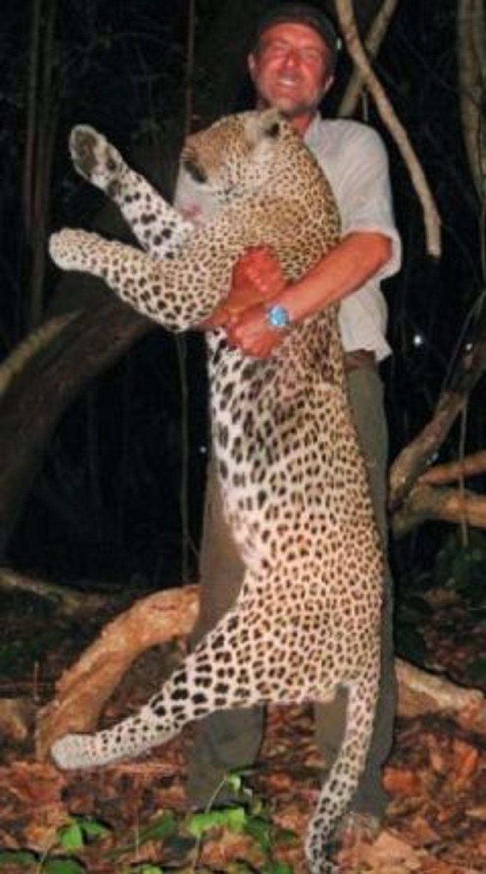  Luciano Ponzetto poses with cheetah he killed (Photo:  Luciano Ponzetto)