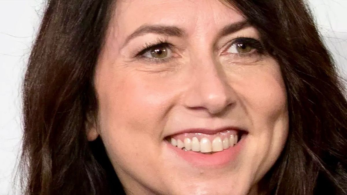 Amazon billionaire MacKenzie Scott marries Seattle teacher
