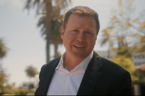 Ex-reality TV candidate says he's 'unlike Trump' in a major way