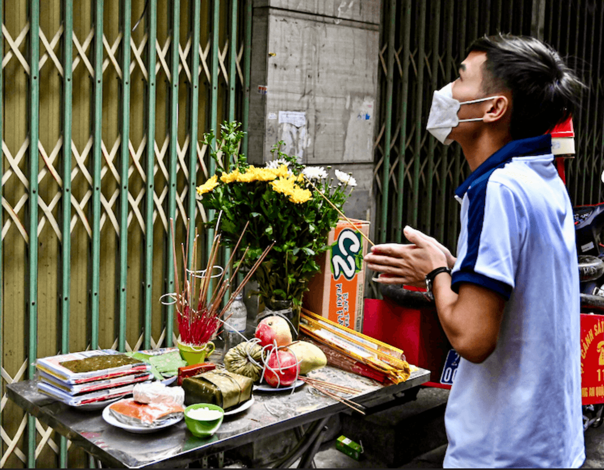 'Whole family gone': families identify victims of Hanoi fire