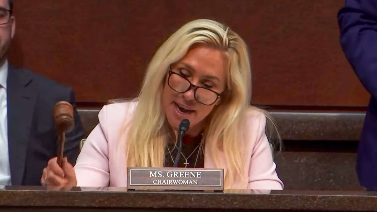 'Wasting my time!' MTG slams gavel dozens of times as she loses control of hearing