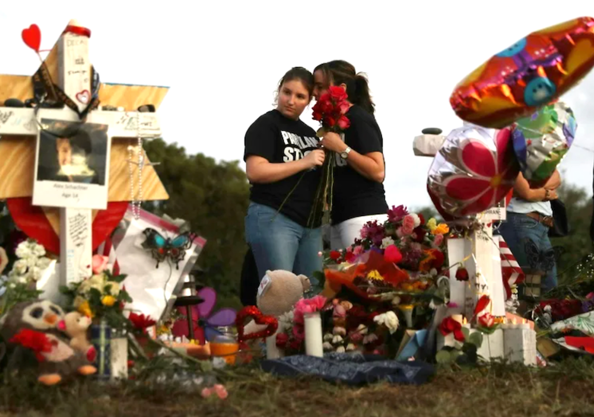 With live gunfire, experts reenact Florida school rampage