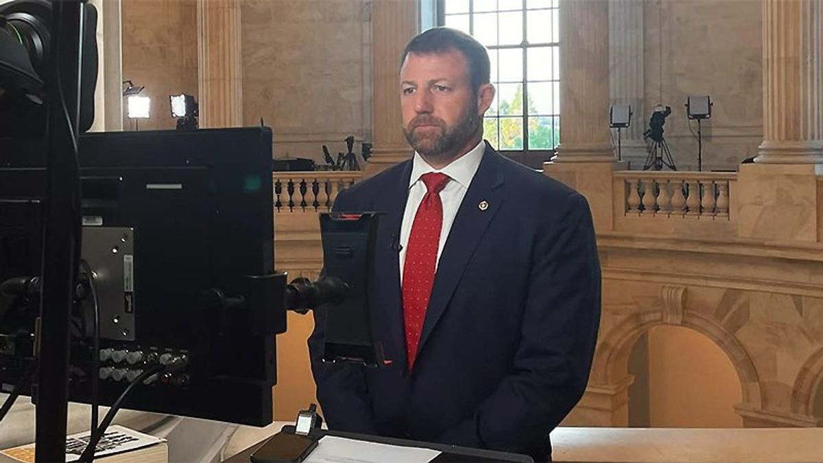 Rise of violence between lawmakers alarms historian