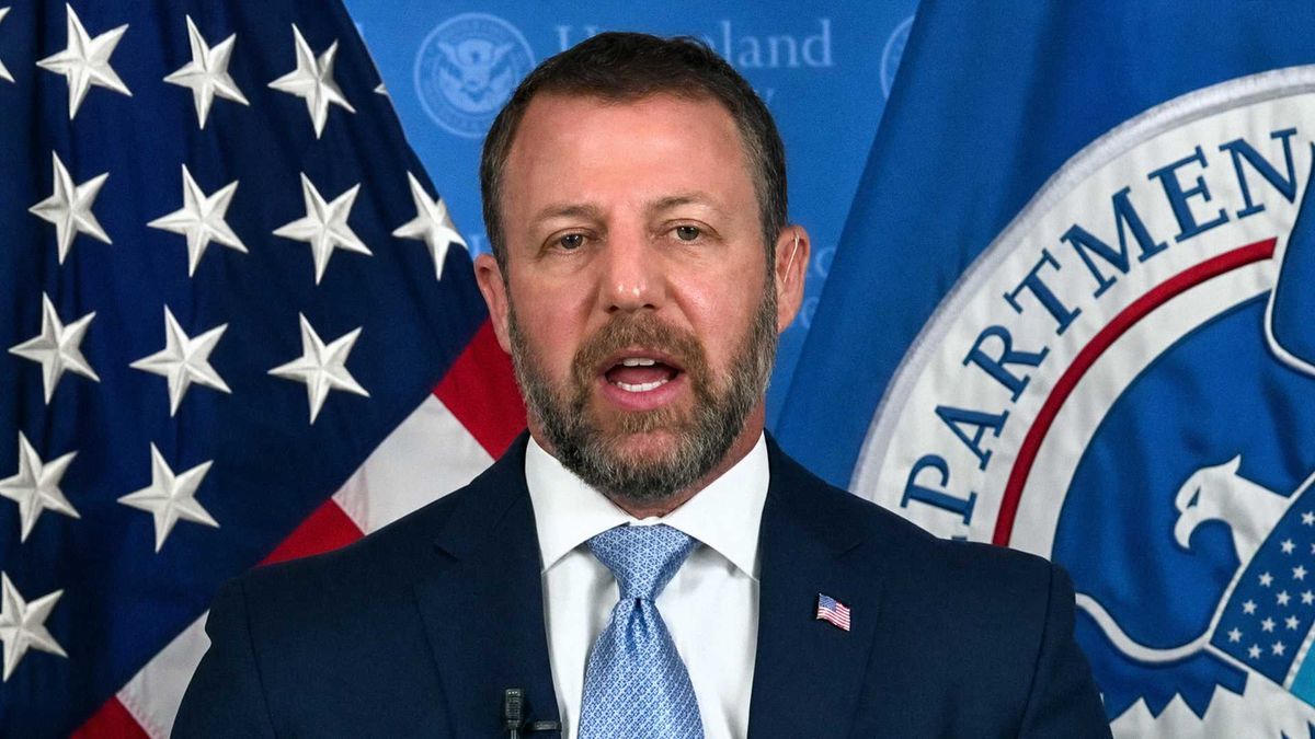 Markwayne Mullin whines 'kamikaze' Democrats are sabotaging his paperclips