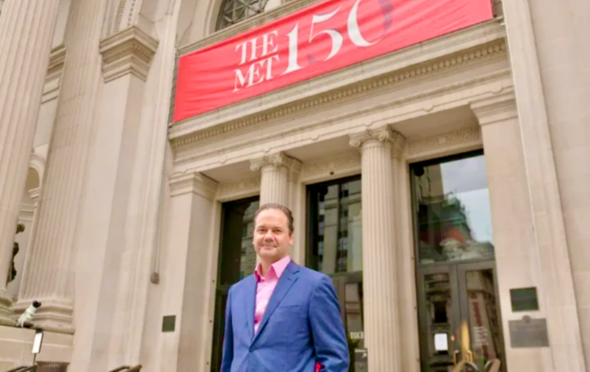 Head of New York's Met museum pledges to return trafficked art