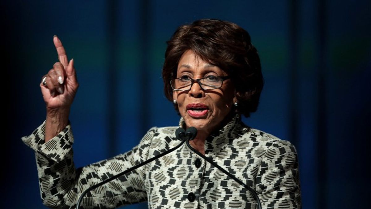 Texas man sentenced for swarming Maxine Waters with death threats