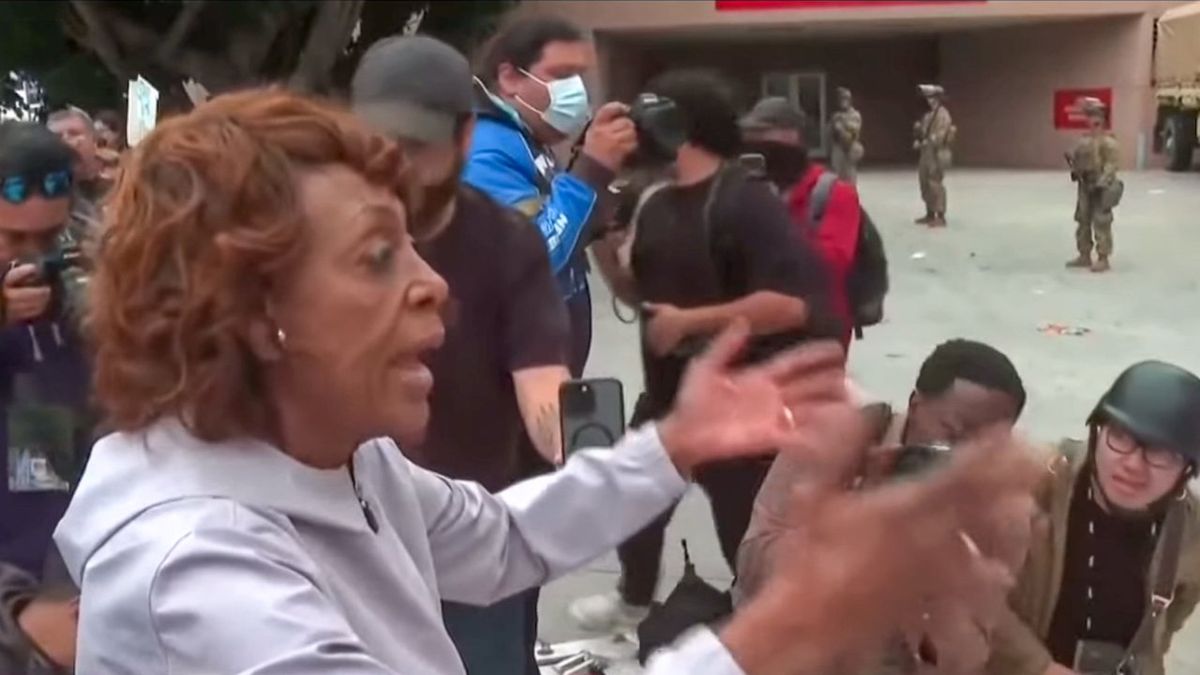 'Don't shoot!' Maxine Waters begs National Guard not to use guns at protest