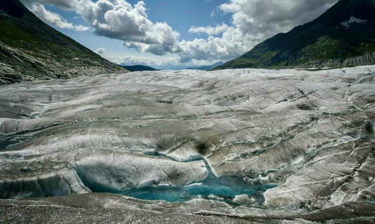 1968 plane wreckage found on Swiss glacier