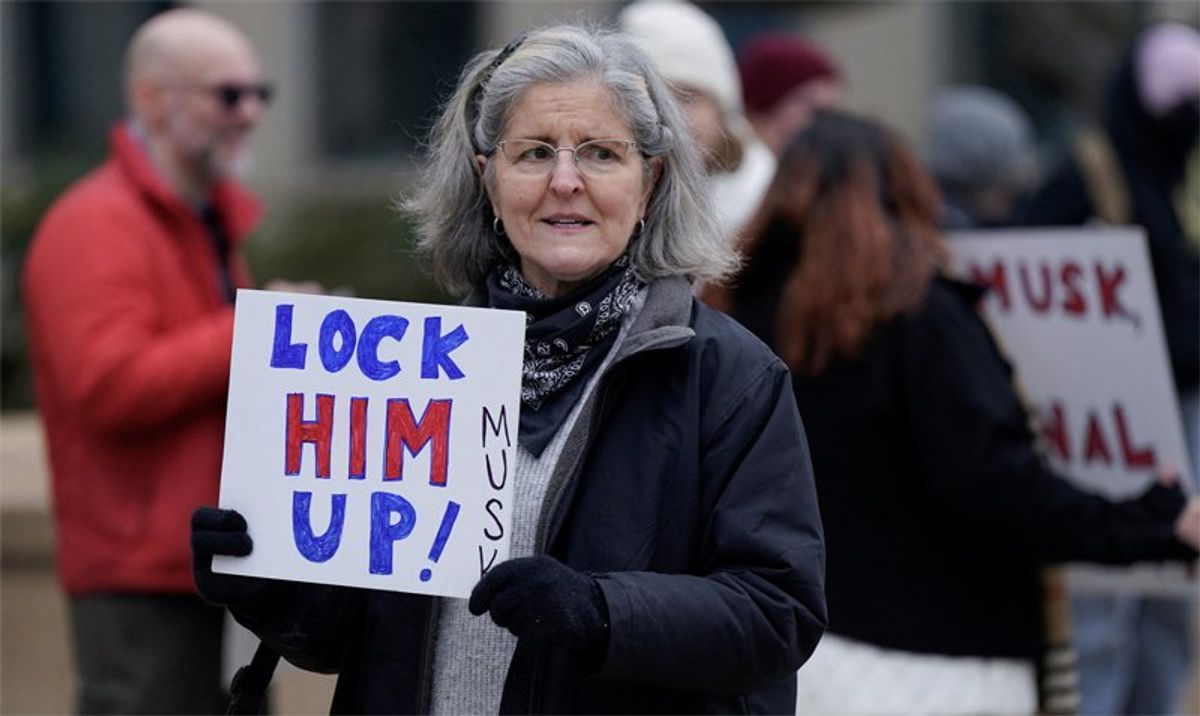 Flattering WaPo profile of DOGE exec 'who should be in jail' sets off reader firestorm