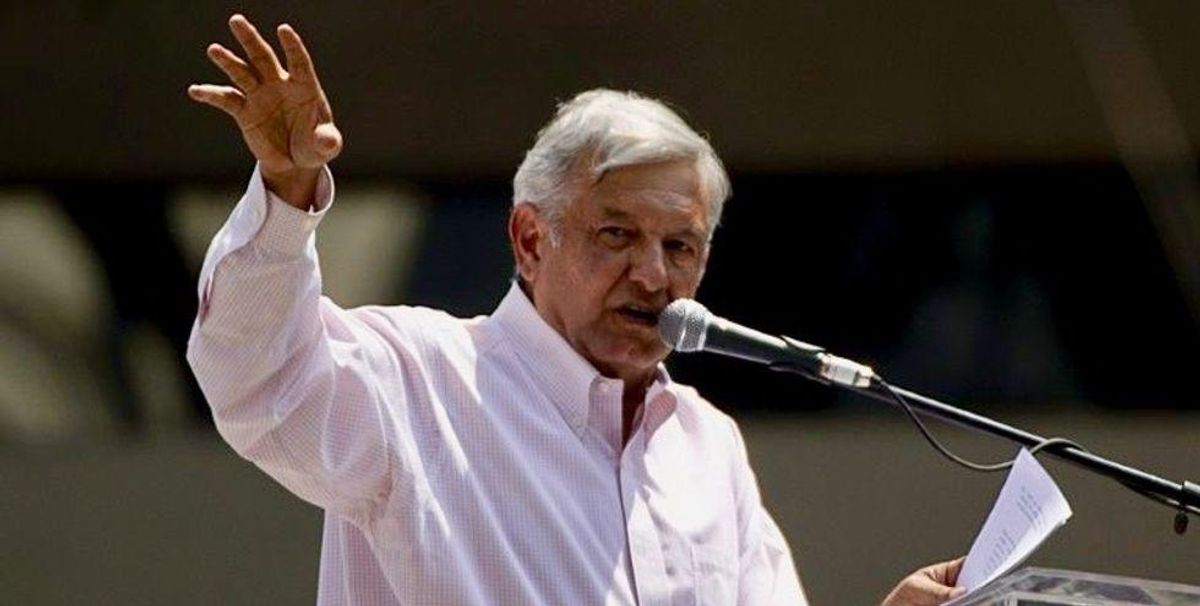 Mexico president turns fire on top university