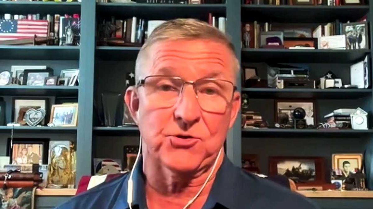 'The left wants him to do it': Michael Flynn warns Trump about to fall into a liberal trap