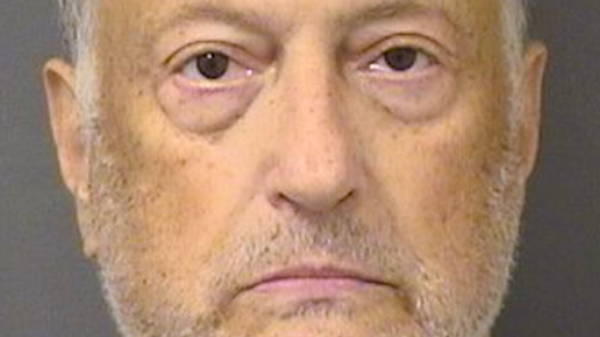 Plea deal yanked for man accused of aiming death threats at Trump and Vance