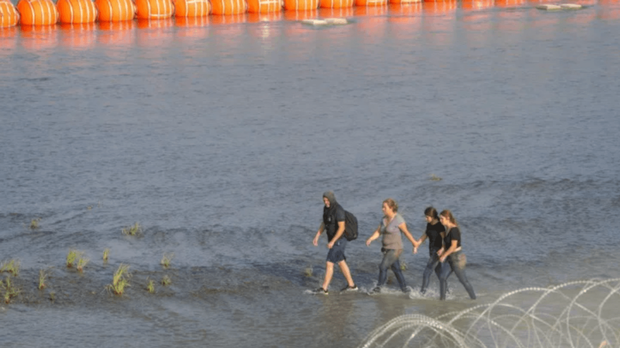 Appeals court tells Texas to remove Rio Grande buoy 'death traps'