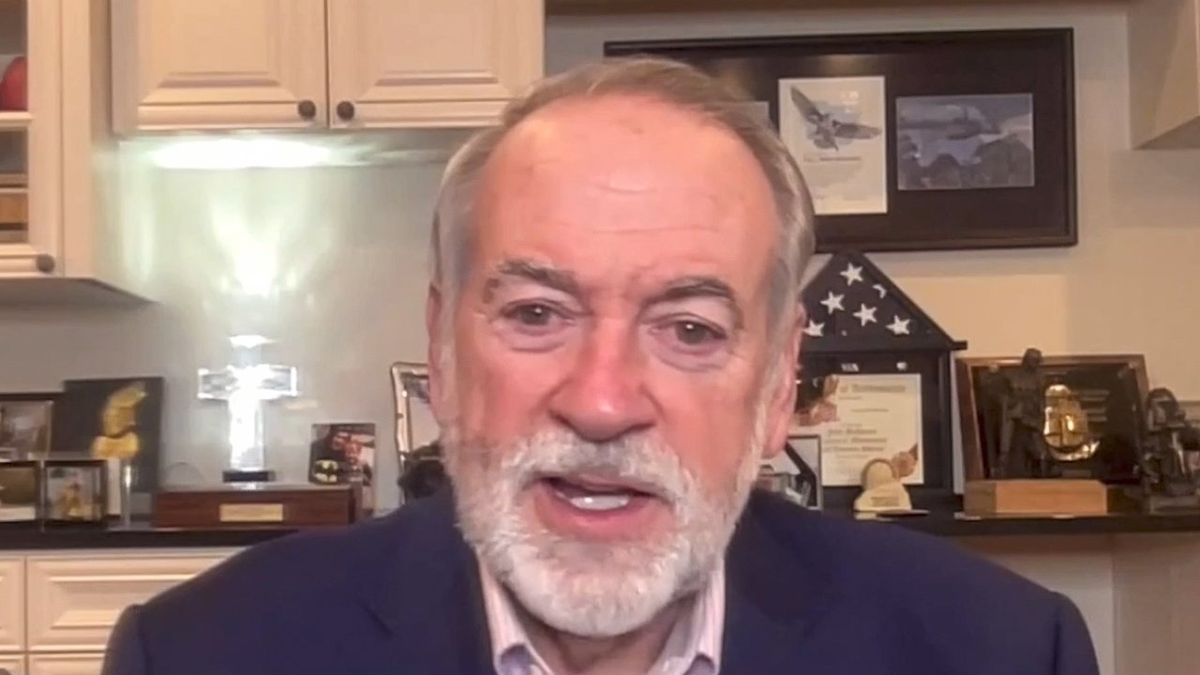 'Donald Trump is a Nazi': Mike Huckabee advises Kamala Harris on labeling ex-president